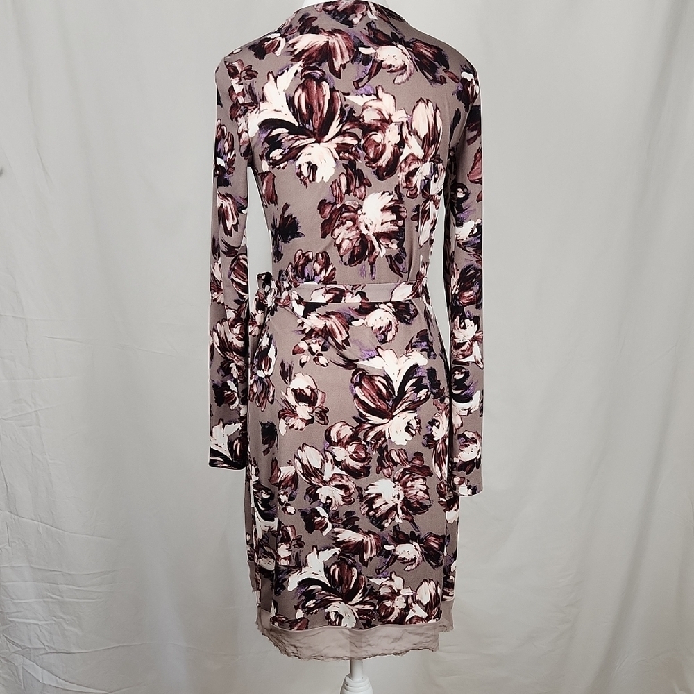 Simply Vera Vera Wang Violet and Grey Floral Wrap Dress - Picture 3 of 8
